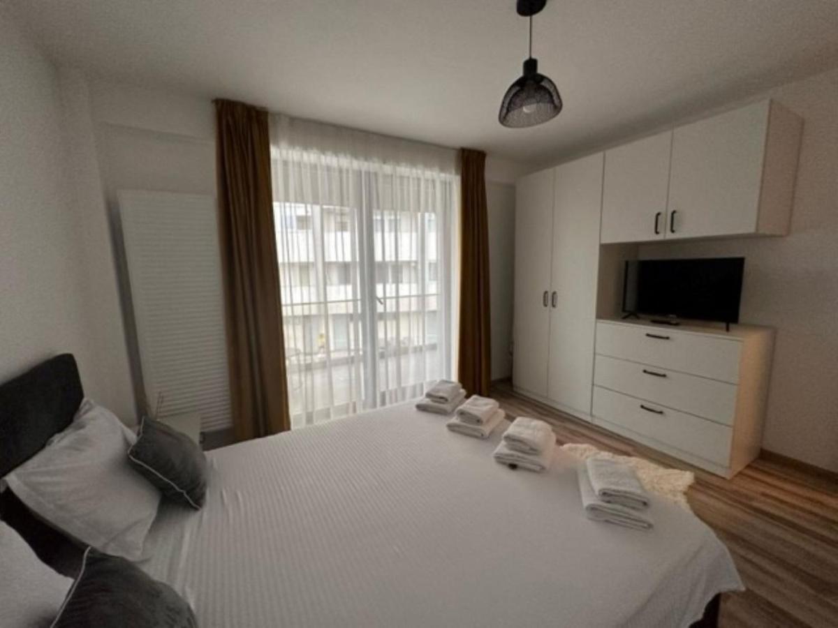 Escape Lounge Apartment Craiova Exterior foto