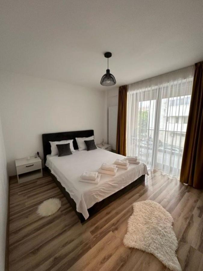 Escape Lounge Apartment Craiova Exterior foto