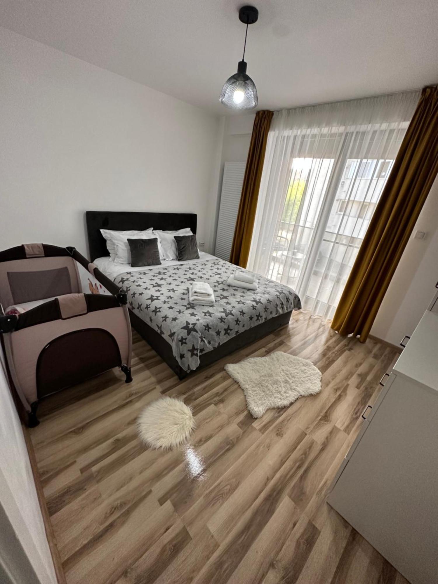 Escape Lounge Apartment Craiova Exterior foto